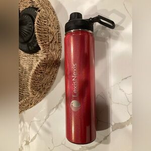 NWT lexisnexis stainless steel red water bottle vacuum insulated screw on lid